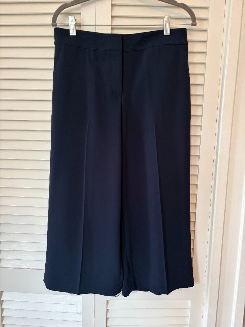 St. John women's cropped pants wide leg 6 navy blue flat front
